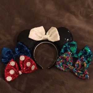 Mickey ears w/ Interchangeable Bows